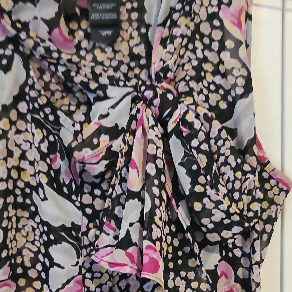 Floral Sleeveless Top (D1) - Picture 3 of 3